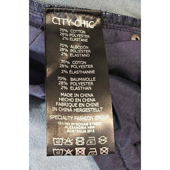 Chic Denim Stretch High-Rise Distressed Burmuda Cuffed Short Sz 24 - Picture 4 of 4